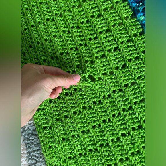 VTG Afghan Blanket Handmade Crocheted Hippie Boho Striped Blanket Green Blue - Picture 5 of 6